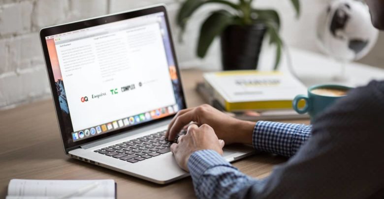 Cómo deshabilitar el trackpad cuando el ratón está activo en un Macbook