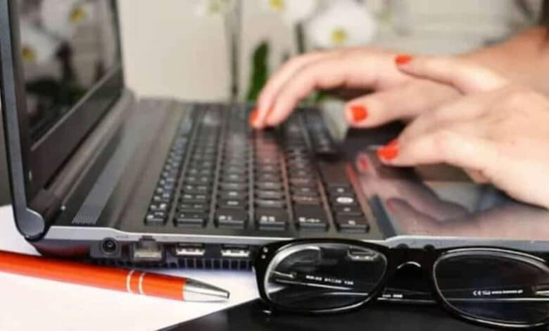 Cómo supervisar aplicaciones activas en segundo plano en Windows 10 y 11